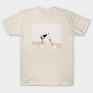 Good morning champagne bottle in bed T-Shirt